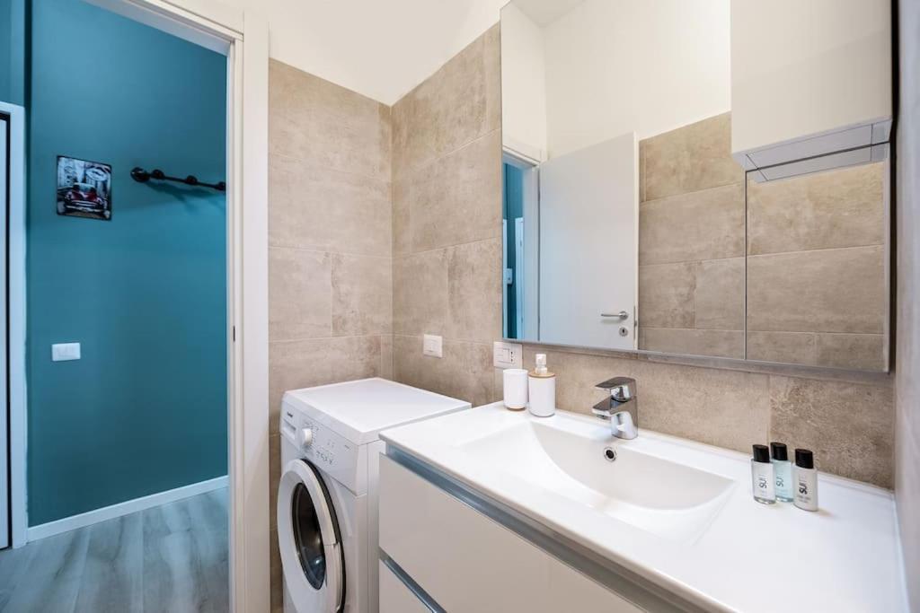 Linate Airport Elegant Suite,Tram 1 Minute Away Milão Exterior foto